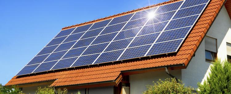 Zonnepanelen geplaatst? Denk aan je woningpolis!
